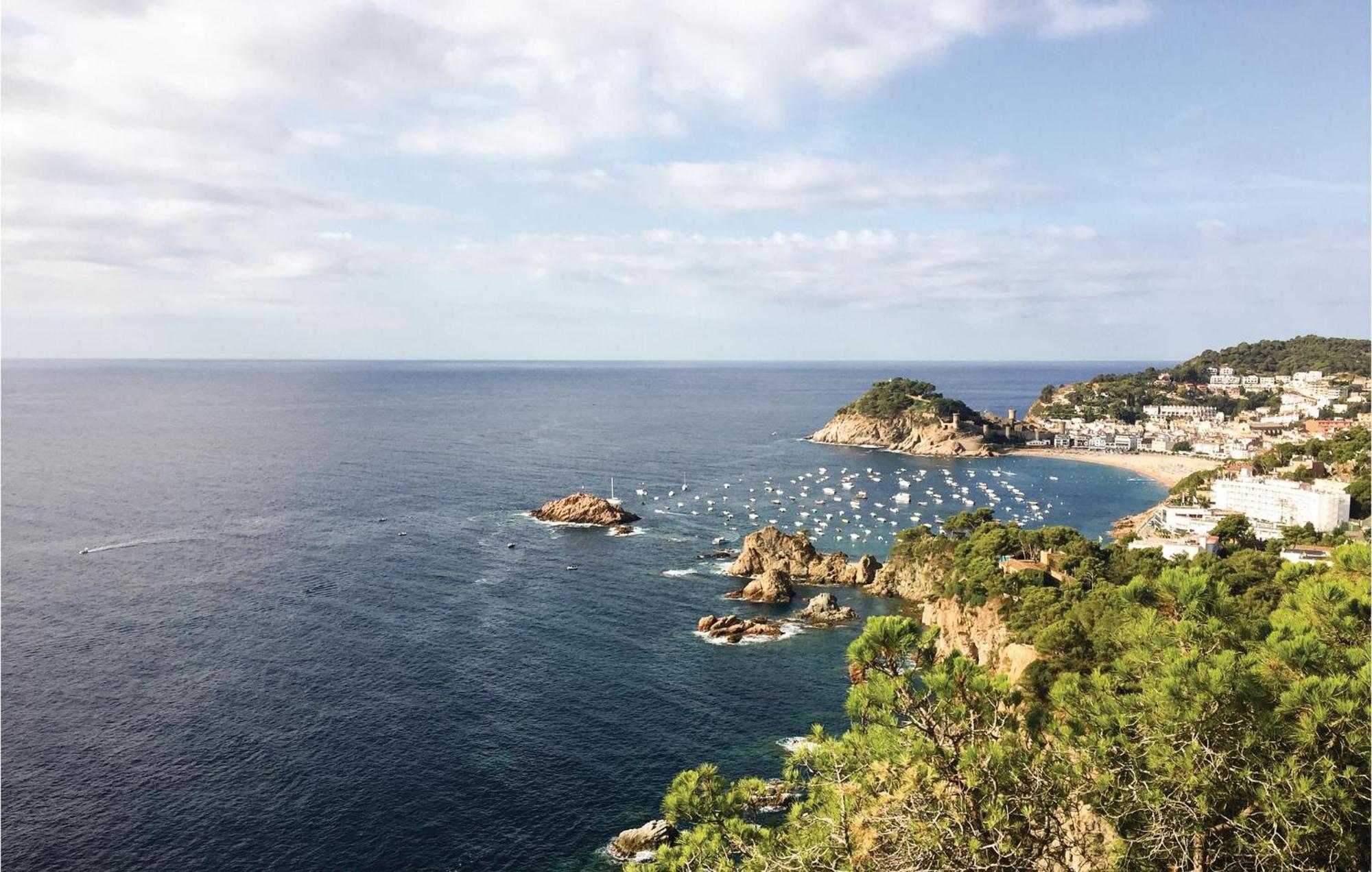Amazing Apartment In Tossa De Mar With Wifi Esterno foto