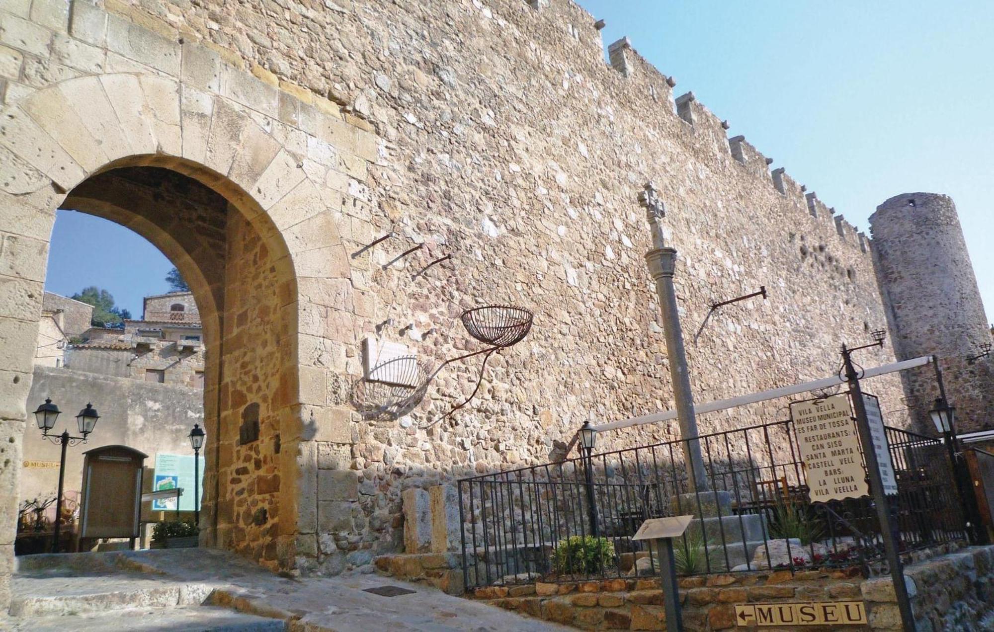 Amazing Apartment In Tossa De Mar With Wifi Esterno foto